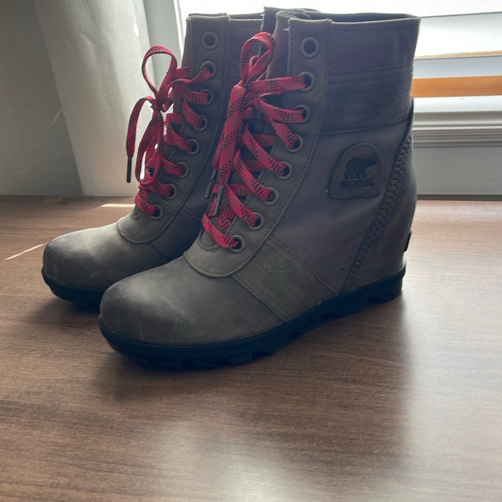 Wedge (maybe Joan of arctic)